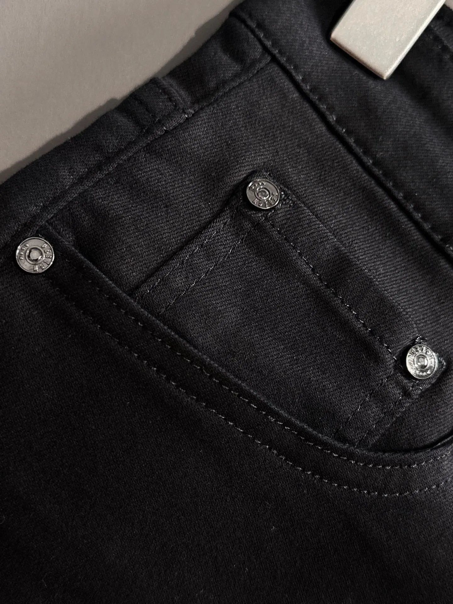 Hot-Fix Pocket Jeans photo 8
