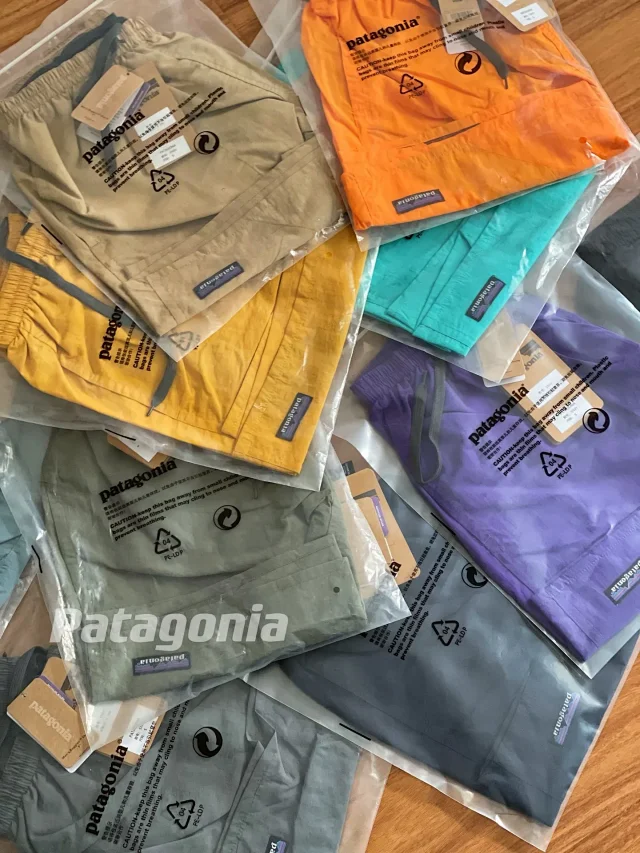 Patagonia Shorts Baggies with Elastic Waist and Rear Pocket product detail image 6