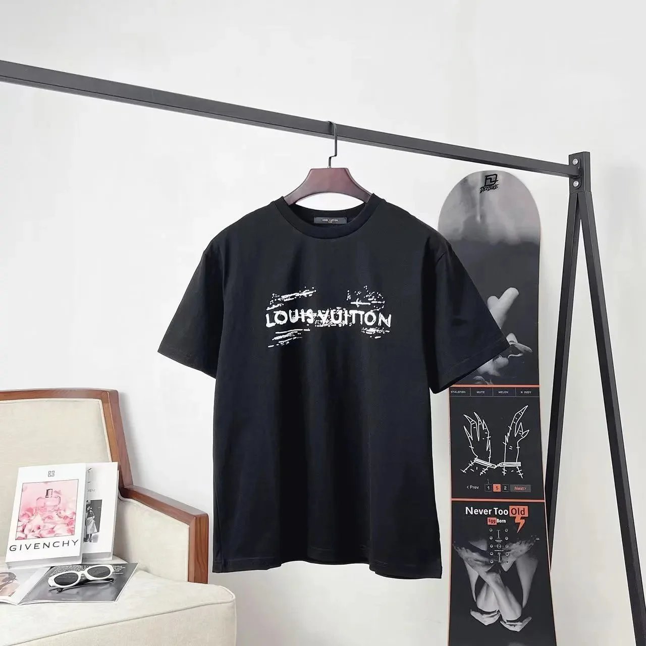 Graffiti Letter Print T-Shirt photo 2