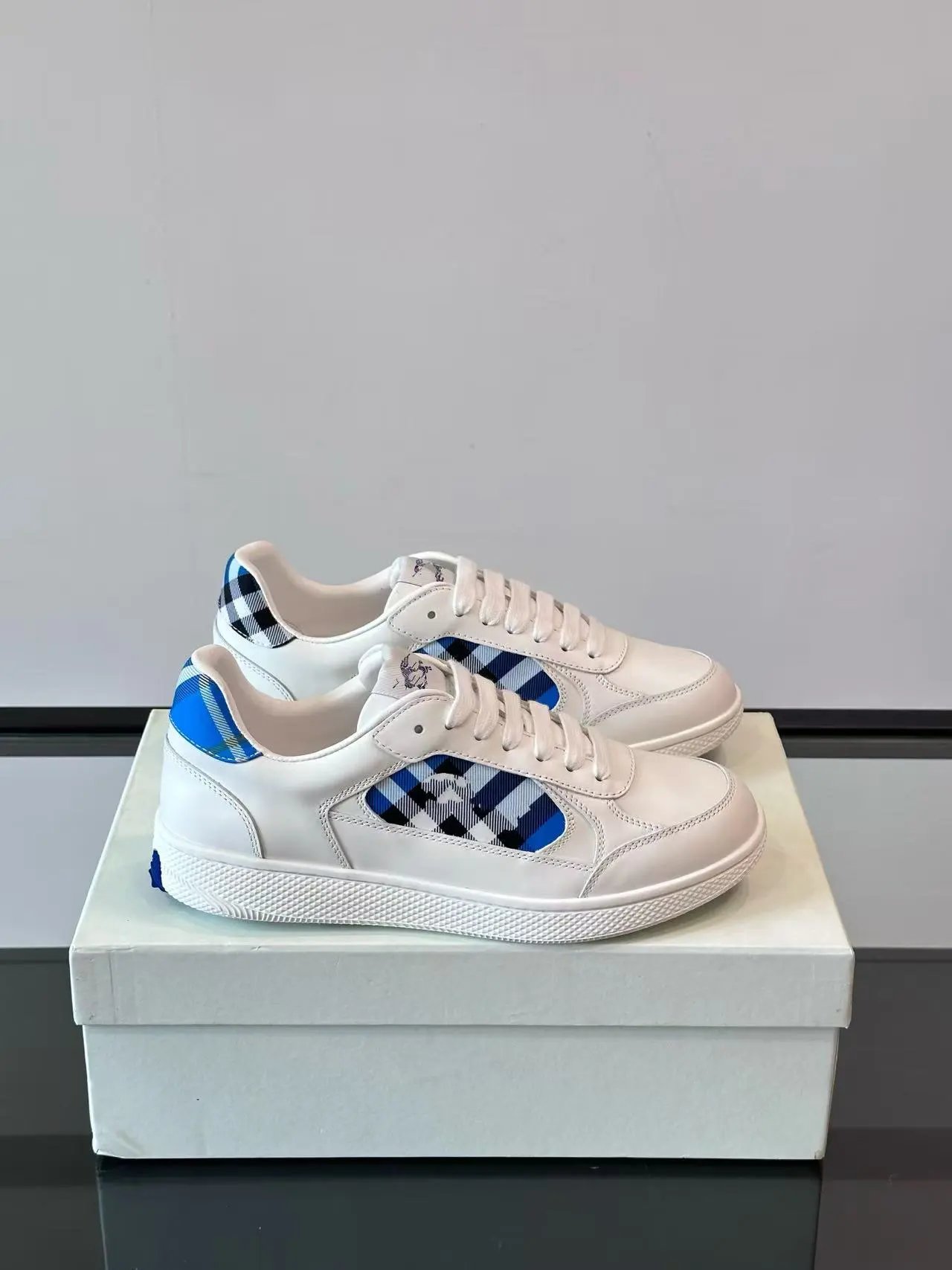 Classic Low Top Leather Casual Shoes photo 6