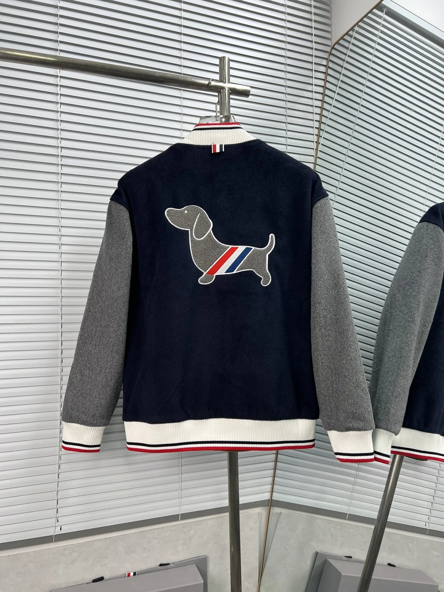 High-Quality Embroidered Long Sleeve Stand Collar Baseball Jacket photo 5