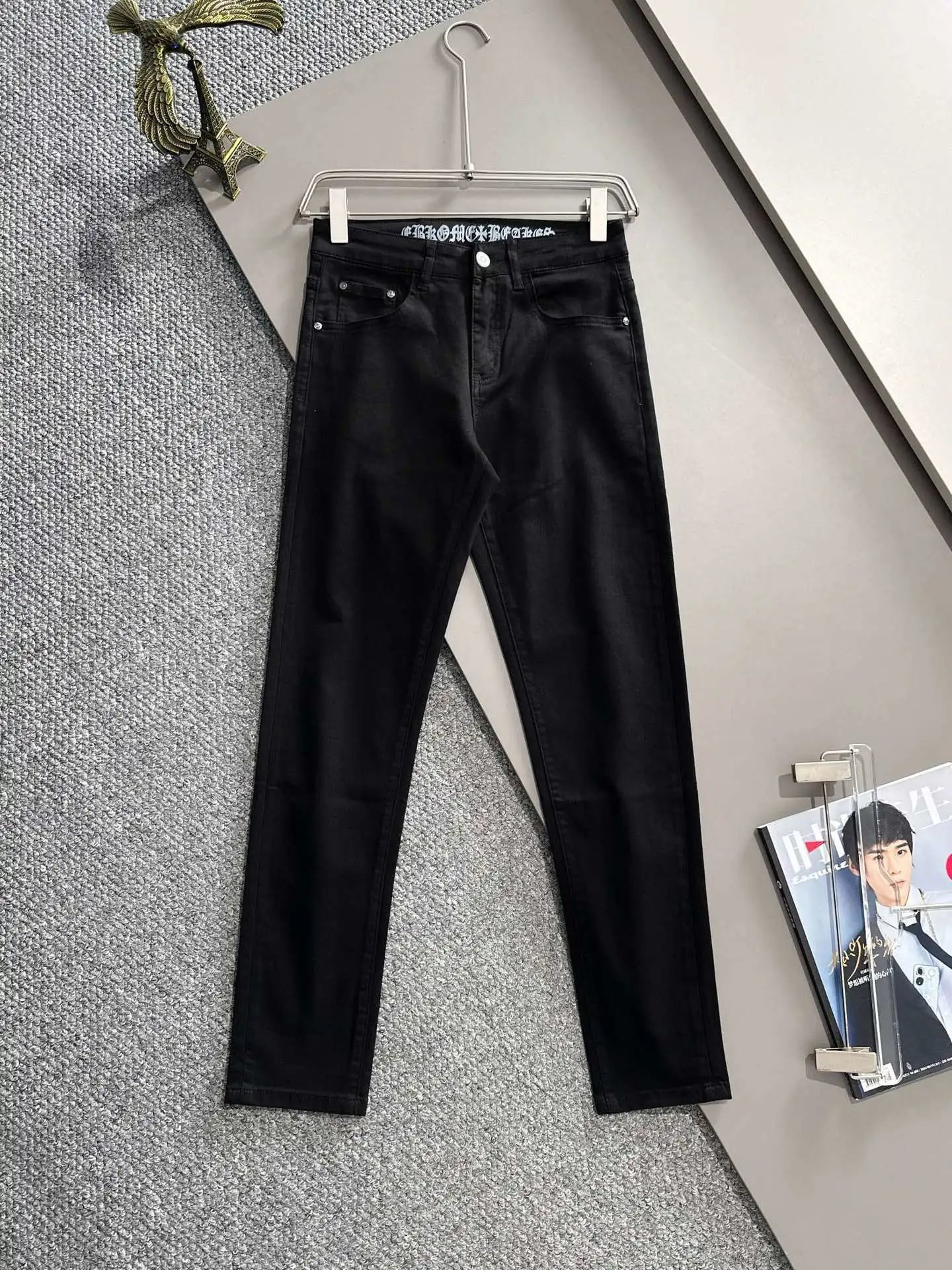 Hot-Fix Pocket Jeans photo 4