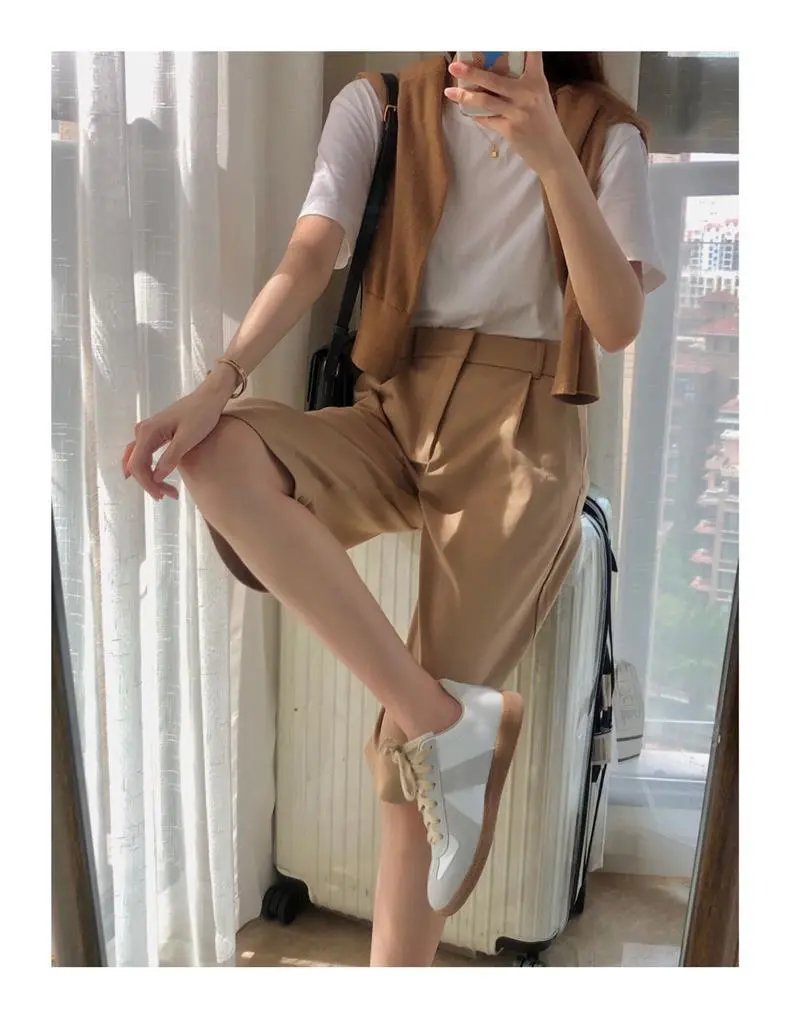 Silver Leather Low-Top Casual Sneaker photo 7