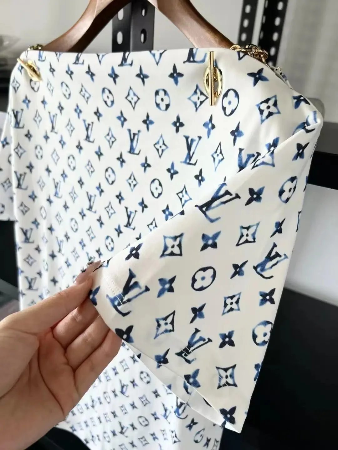 Aquarelle Monogram Eyelet T-Shirt photo 5