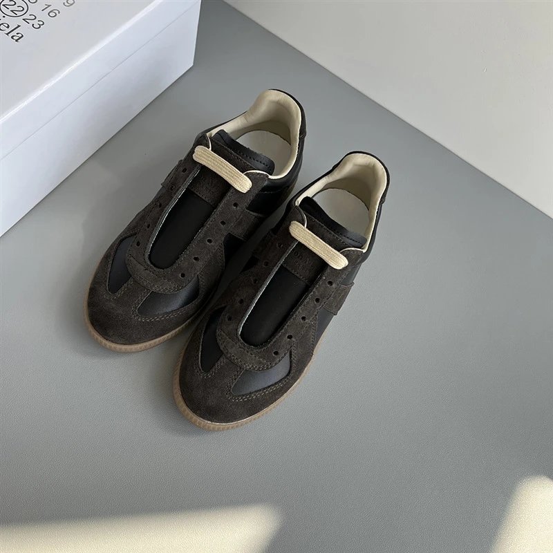 Silver Leather Low-Top Casual Sneaker photo 6