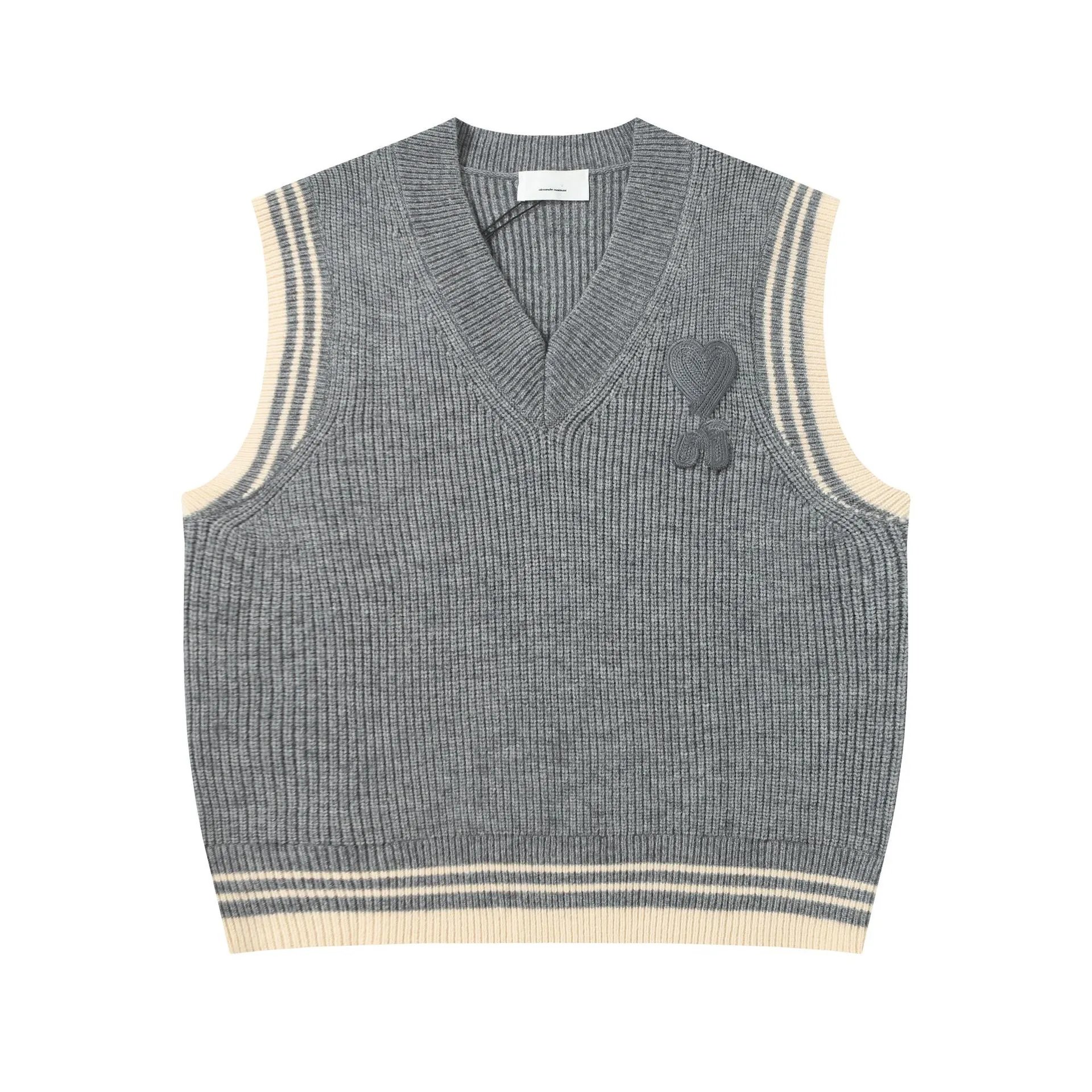 Ami Small Heart Embroidered Knit Sweater photo 4