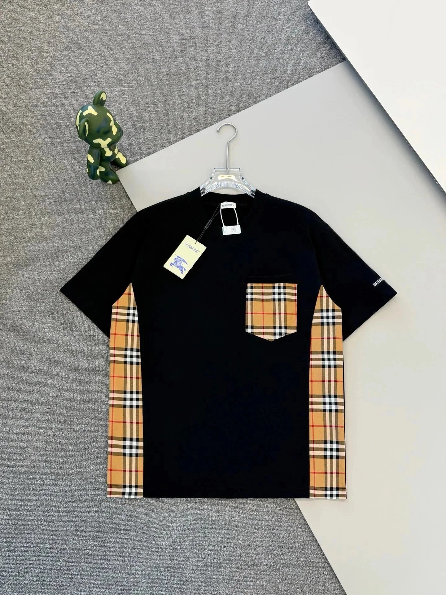 Burberry Tee