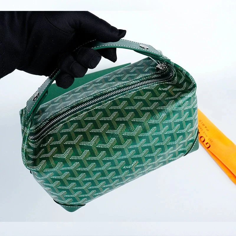 Tag GY Toiletry Bag/Makeup Bag, 1000+ items