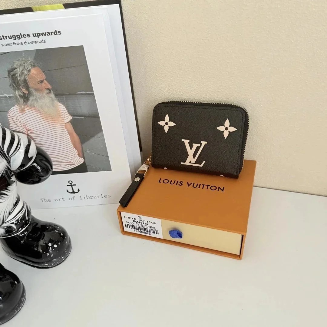 LV  Wallet