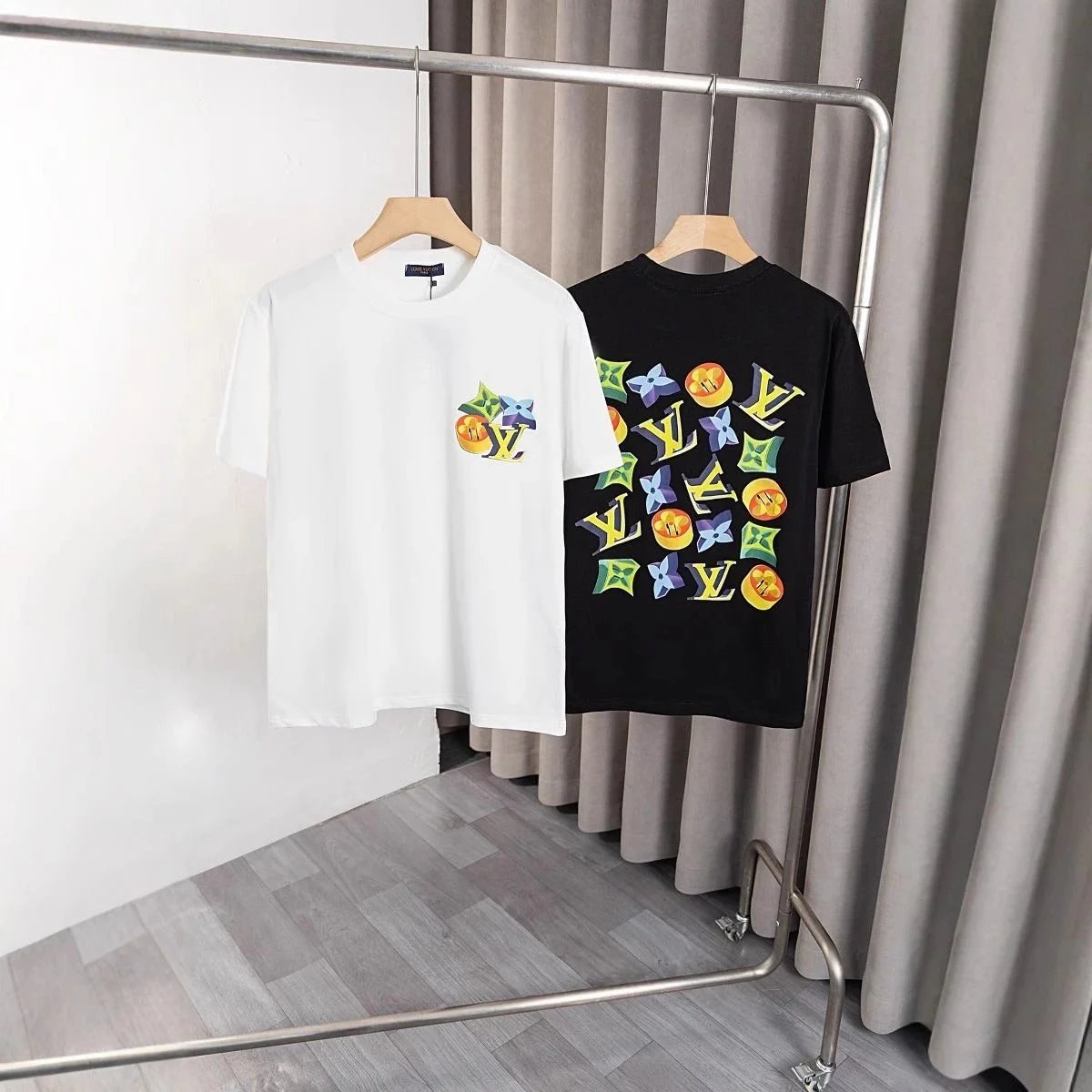 Louis Vuitton T-Shirts Short-Sleeve Graphic T-Shirt image 5