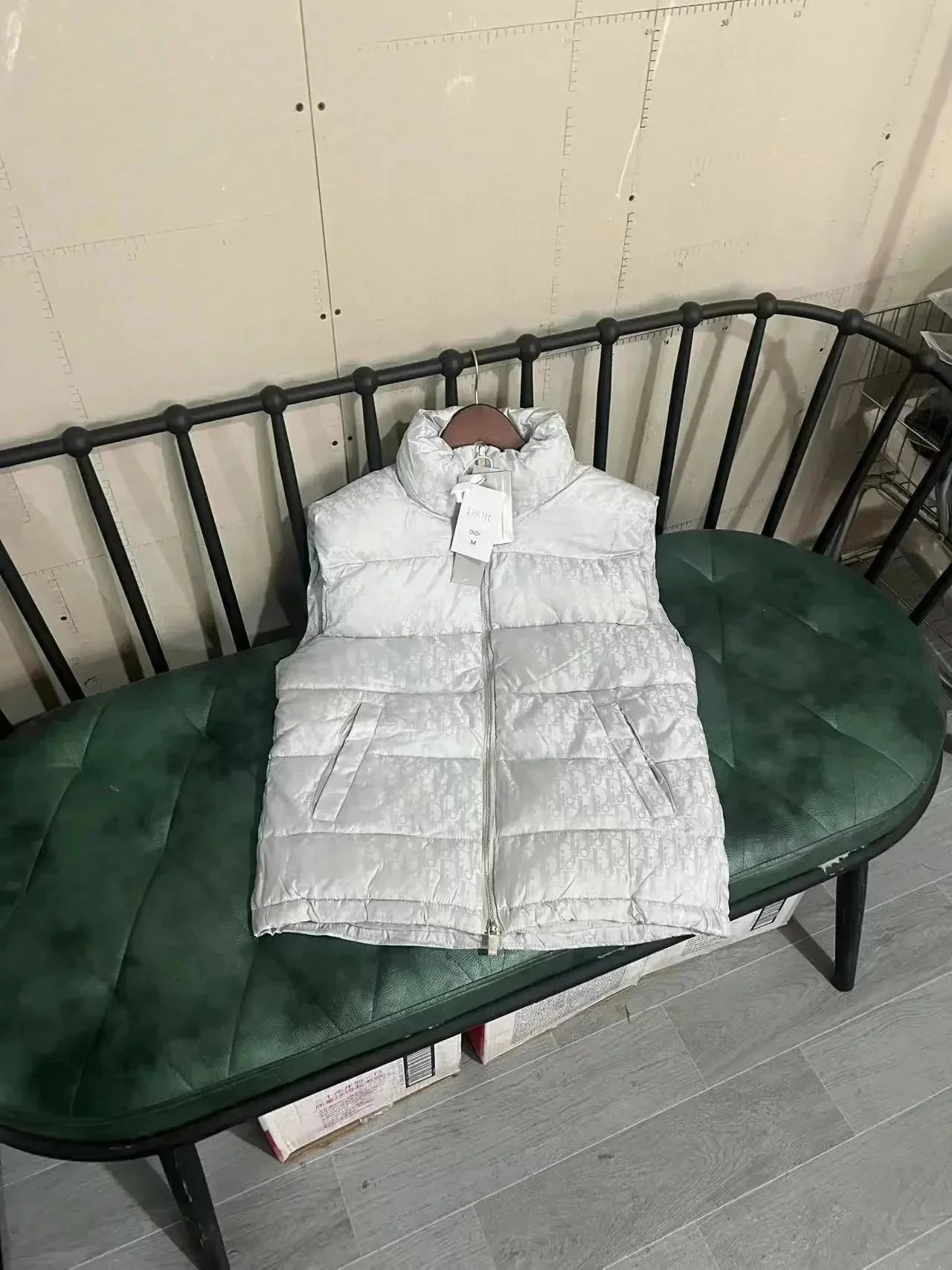 Product view 16