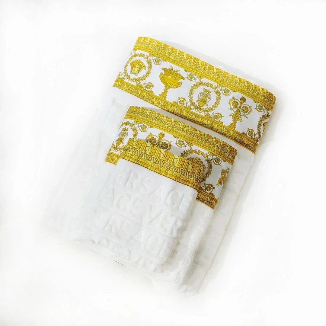 Versace Uncategorized Bath Towel Three-Piece Set with Baroque Border image 11