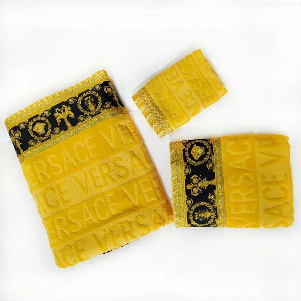 Versace Uncategorized Bath Towel Three-Piece Set with Baroque Border — Yellow model