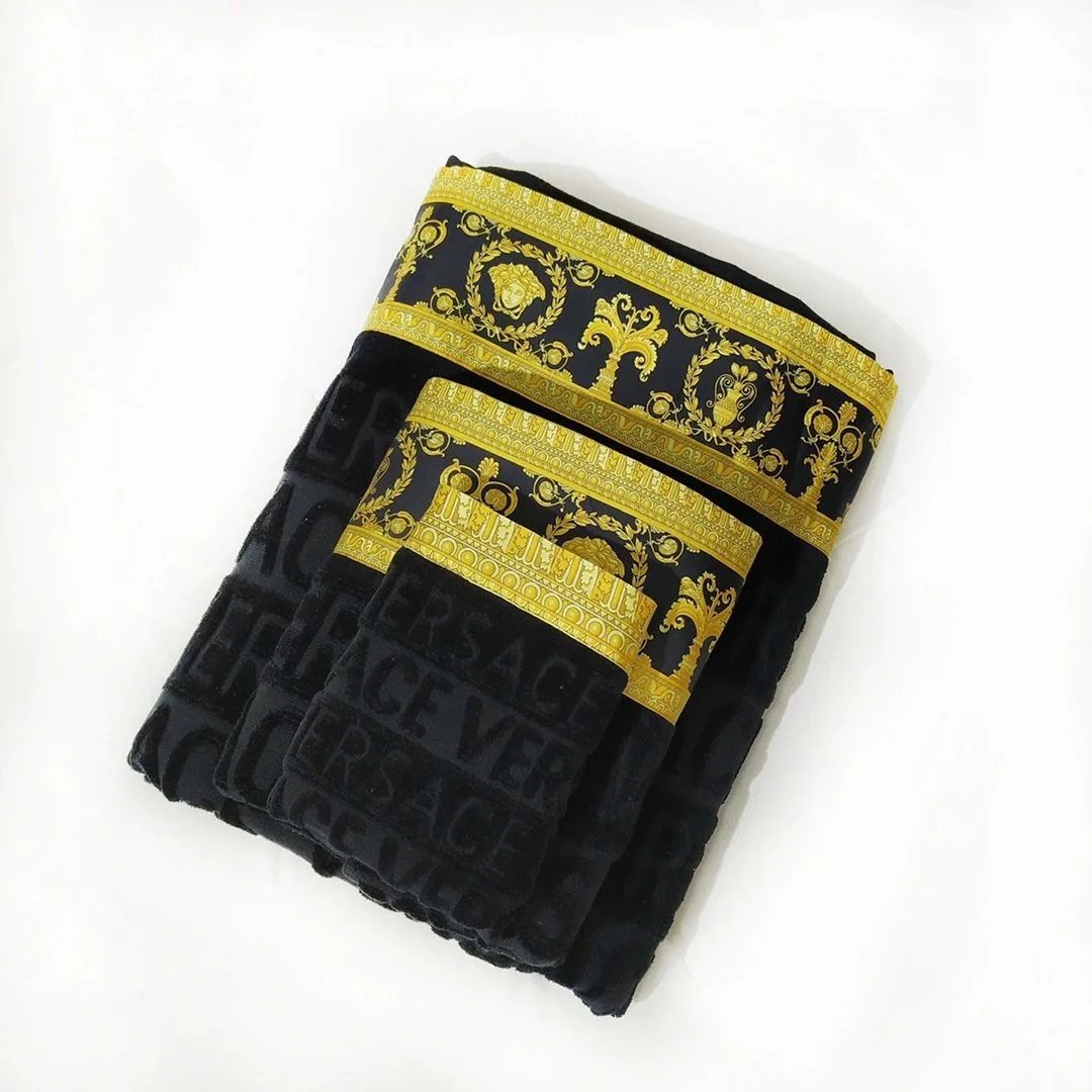 Versace Uncategorized Bath Towel Three-Piece Set with Baroque Border image 5