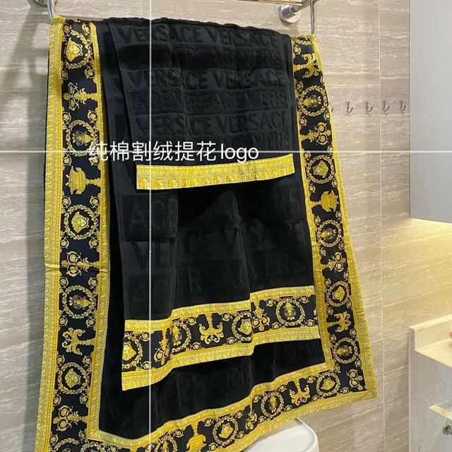 Versace Uncategorized Bath Towel Three-Piece Set with Baroque Border product detail image 1
