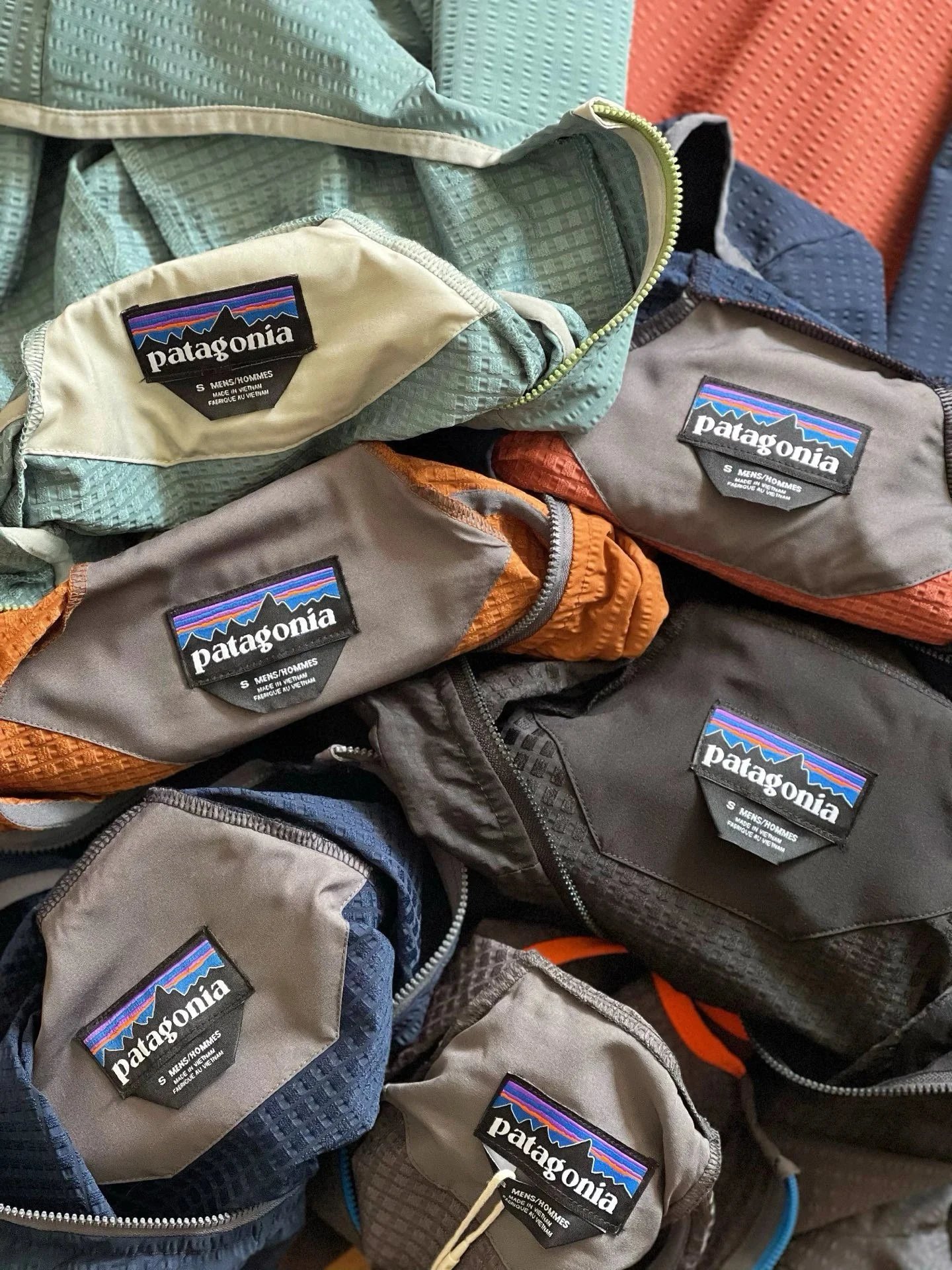 Patagonia Jackets Hooded full-zip color-block jacket image 5