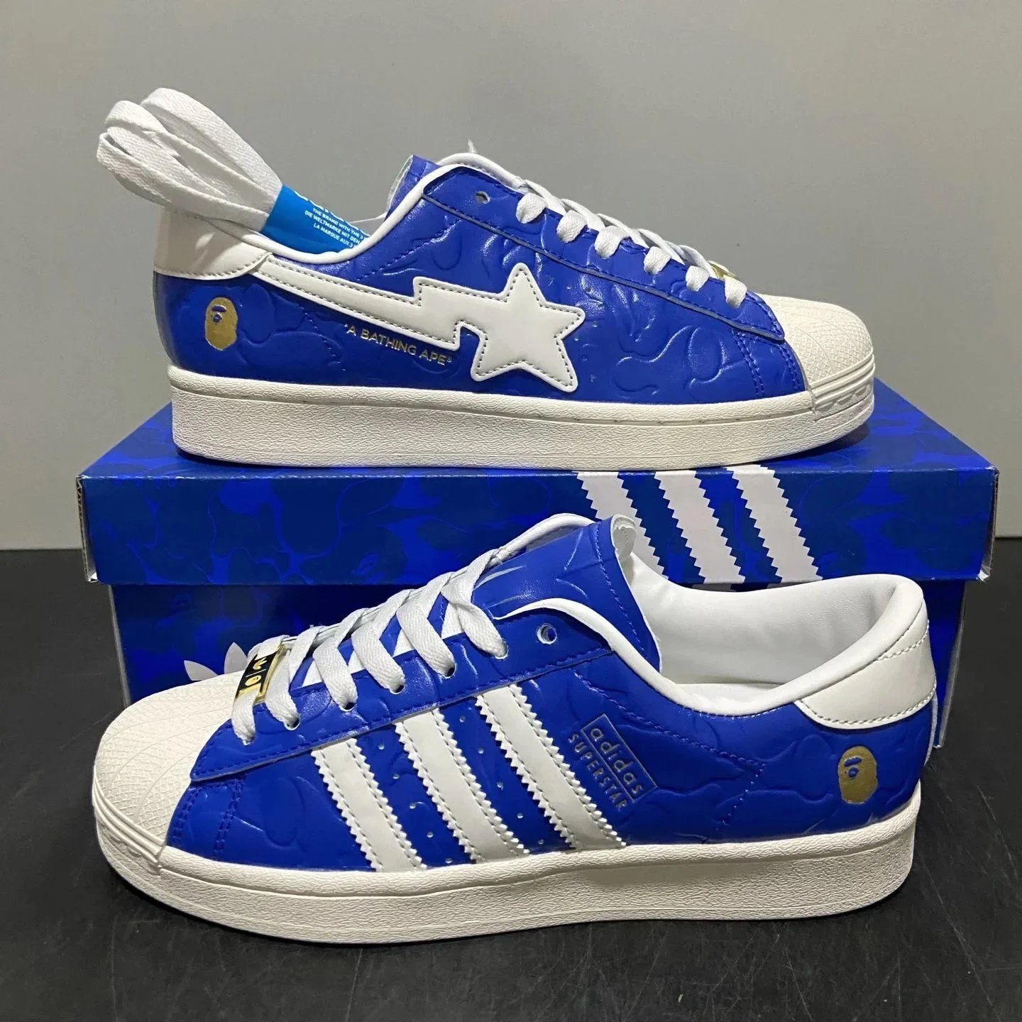 A BATHING APE Sneakers BAPE x adidas Superstar shell-toe low-top — Bape shell head blue