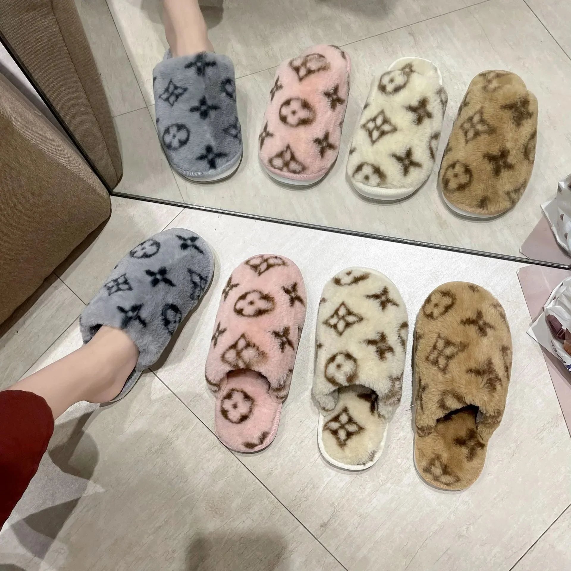 Unbranded Slippers Plush patterned open-back image 4