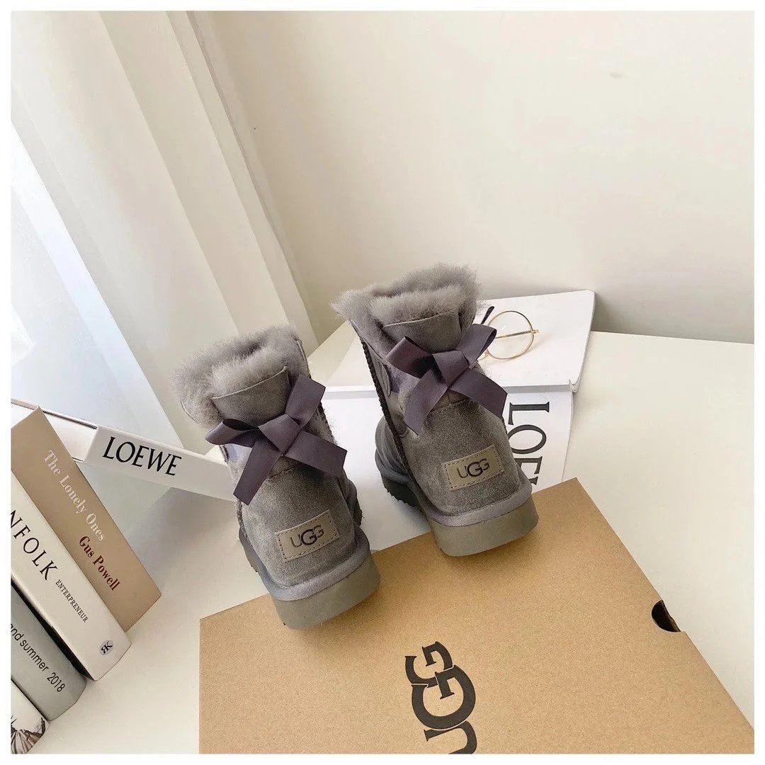 UGG Boots Bailey Bow fur-lined ankle image 8