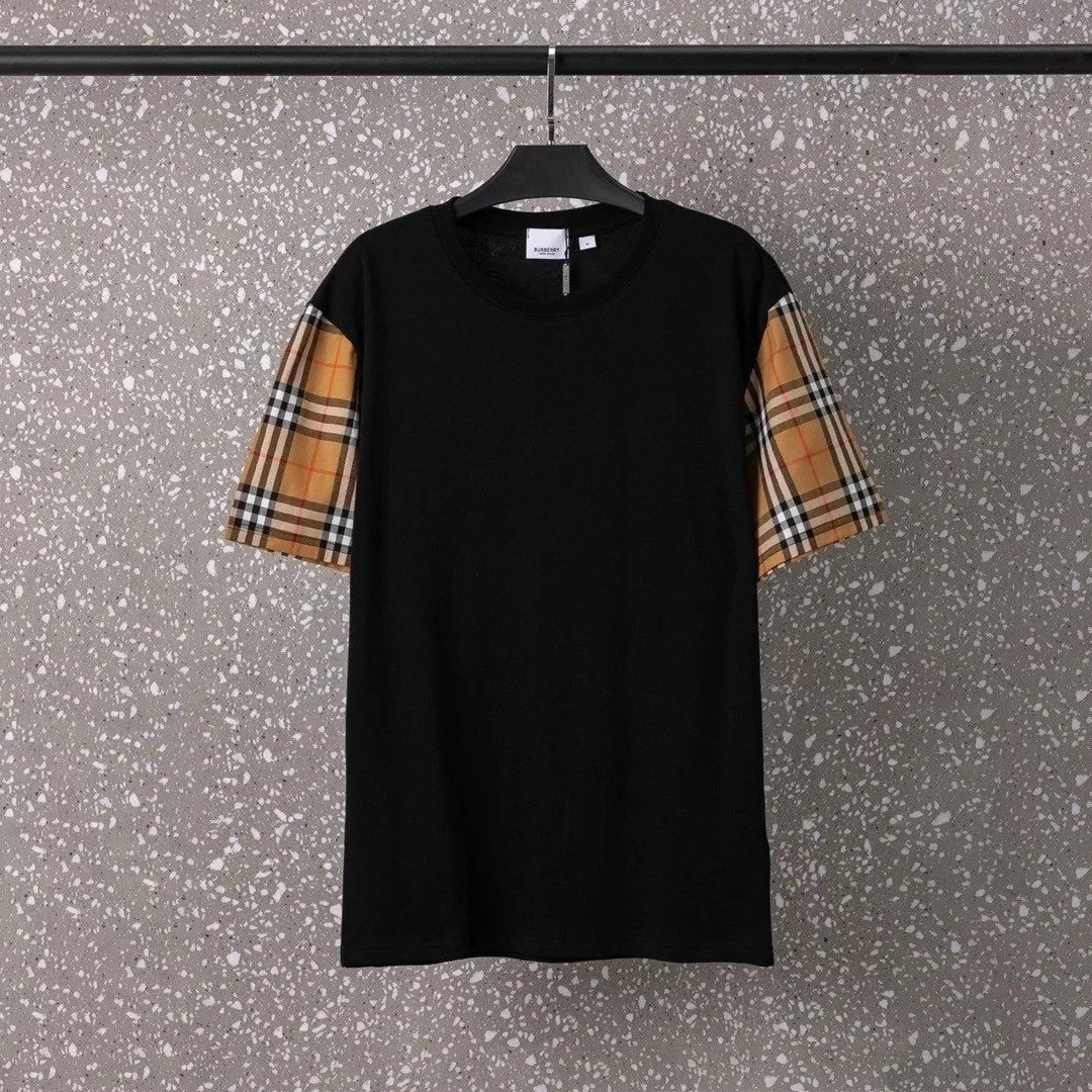 Burberry T-Shirts Short-sleeve crew-neck logo graphic — Black plaid