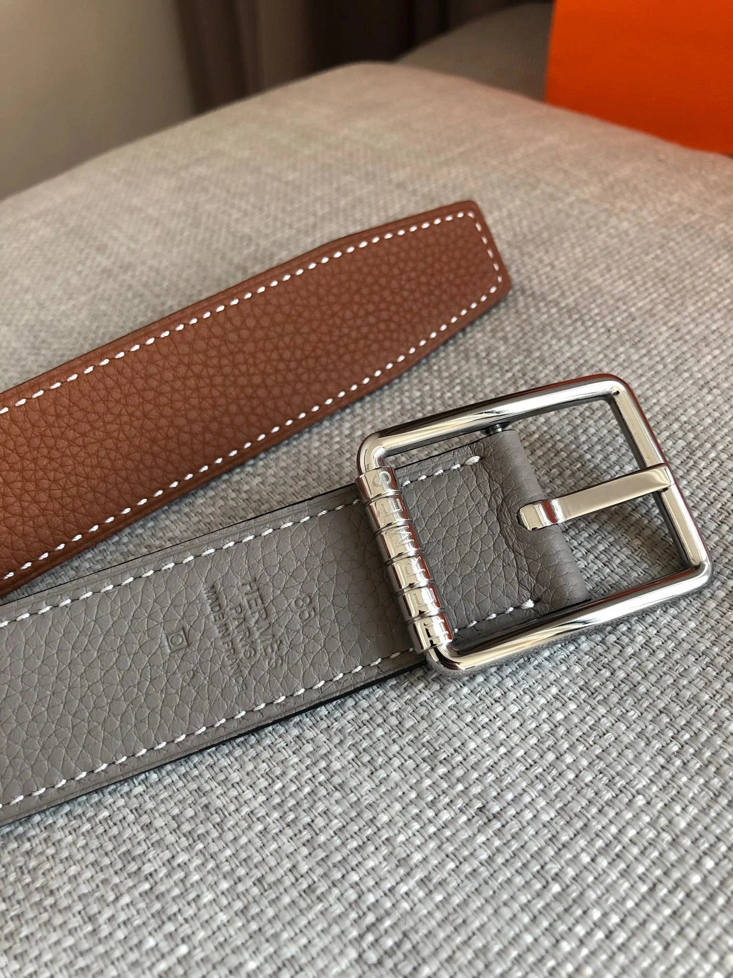 Hermès Belts 32 mm reversible grained leather pin-buckle belt image 4