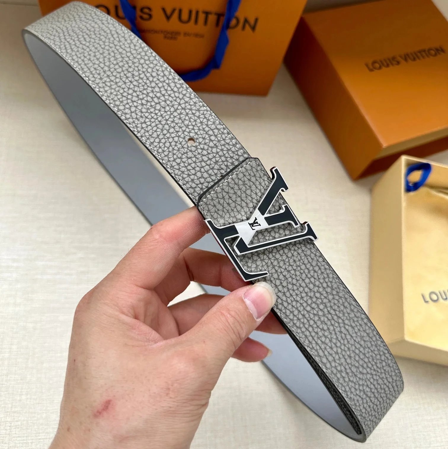 Louis Vuitton Belts Pebbled Leather Belt with LV Buckle — Style: 1