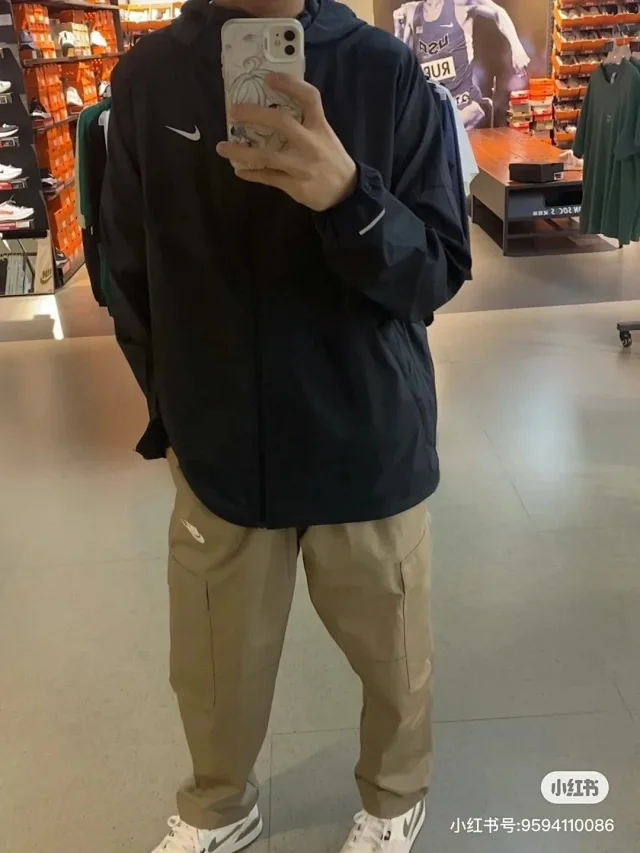 Nike Jackets Hooded lightweight windbreaker product detail image 10