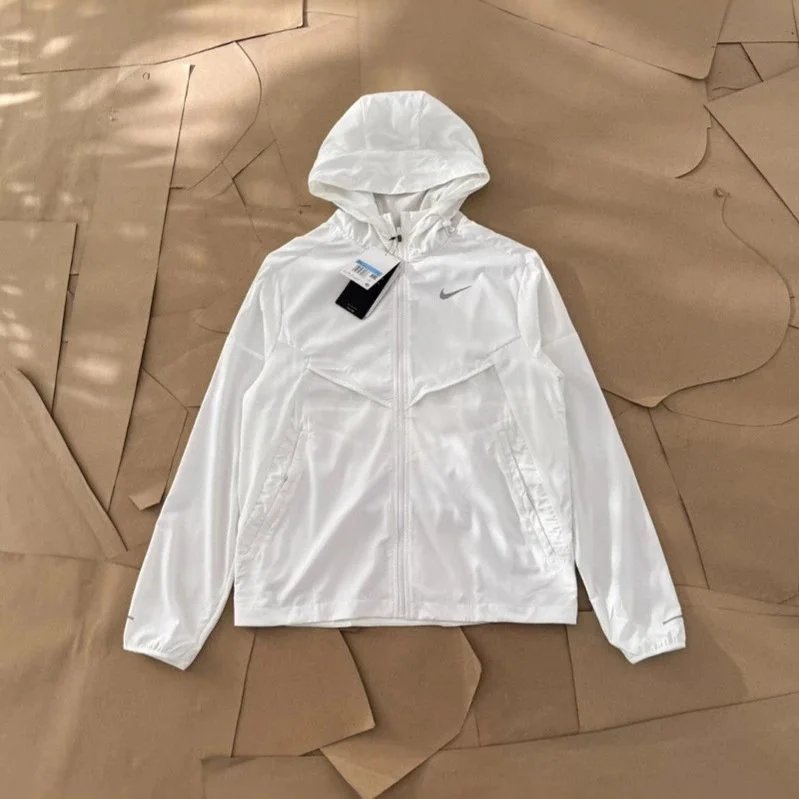 Nike Jackets Hooded lightweight windbreaker image 3