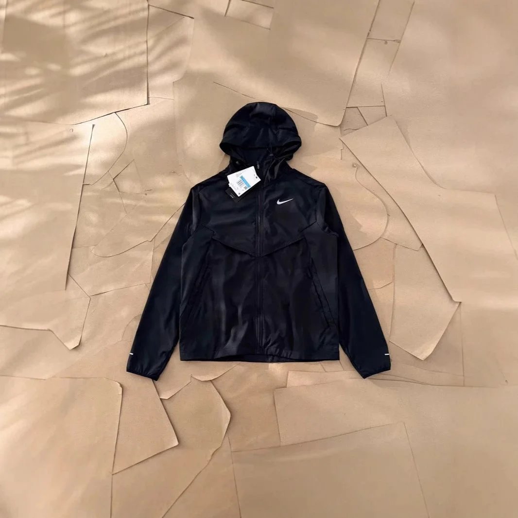 Nike Jackets Hooded lightweight windbreaker image 4