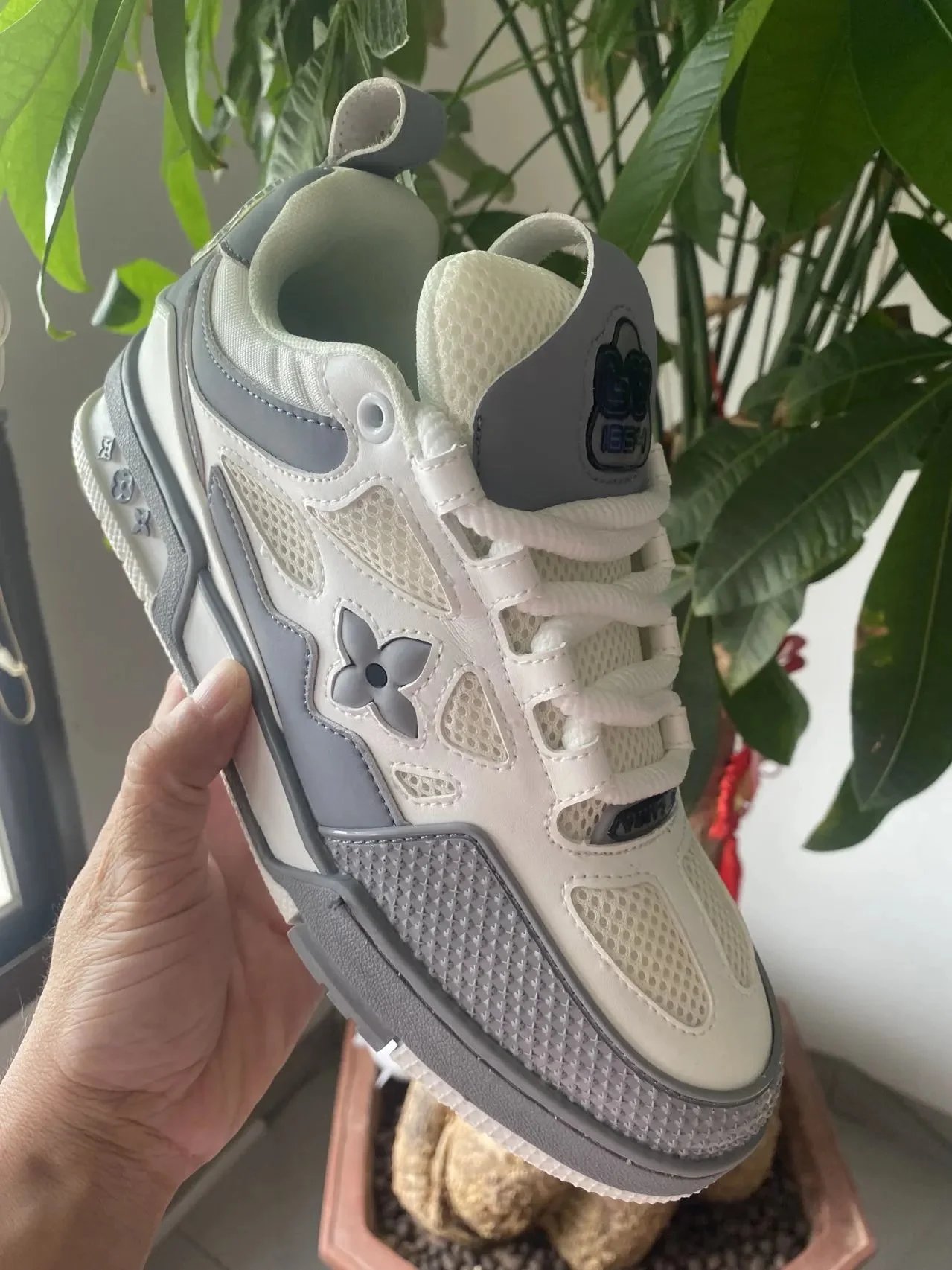 Louis Vuitton Sneakers Low-Top Monogram — 21