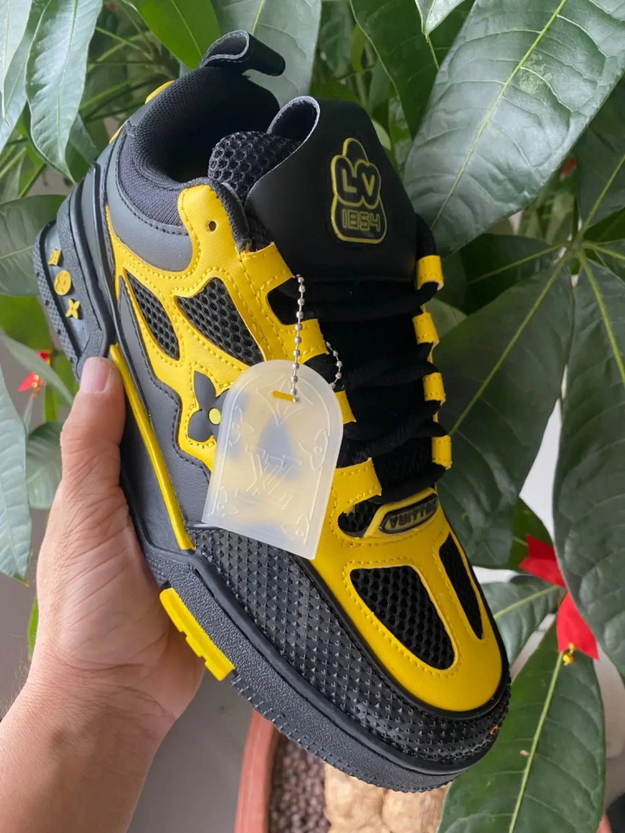 Louis Vuitton Sneakers Low-Top Monogram — 18