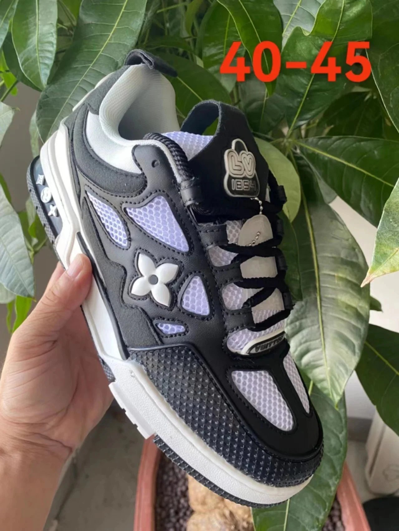 Louis Vuitton Sneakers Low-Top Monogram — 20