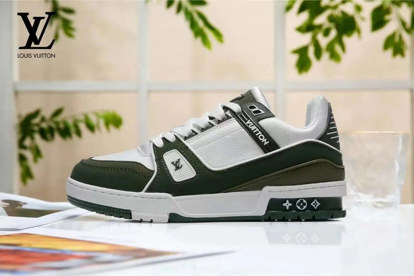 Louis Vuitton Sneakers Low-Top Monogram — 35