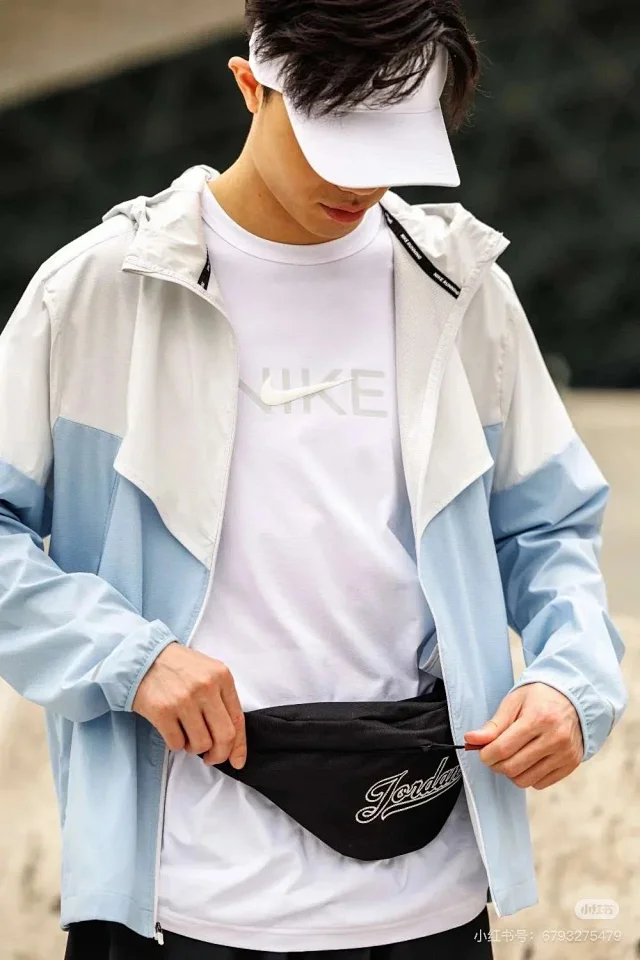 Nike Jackets Hooded lightweight windbreaker product detail image 3