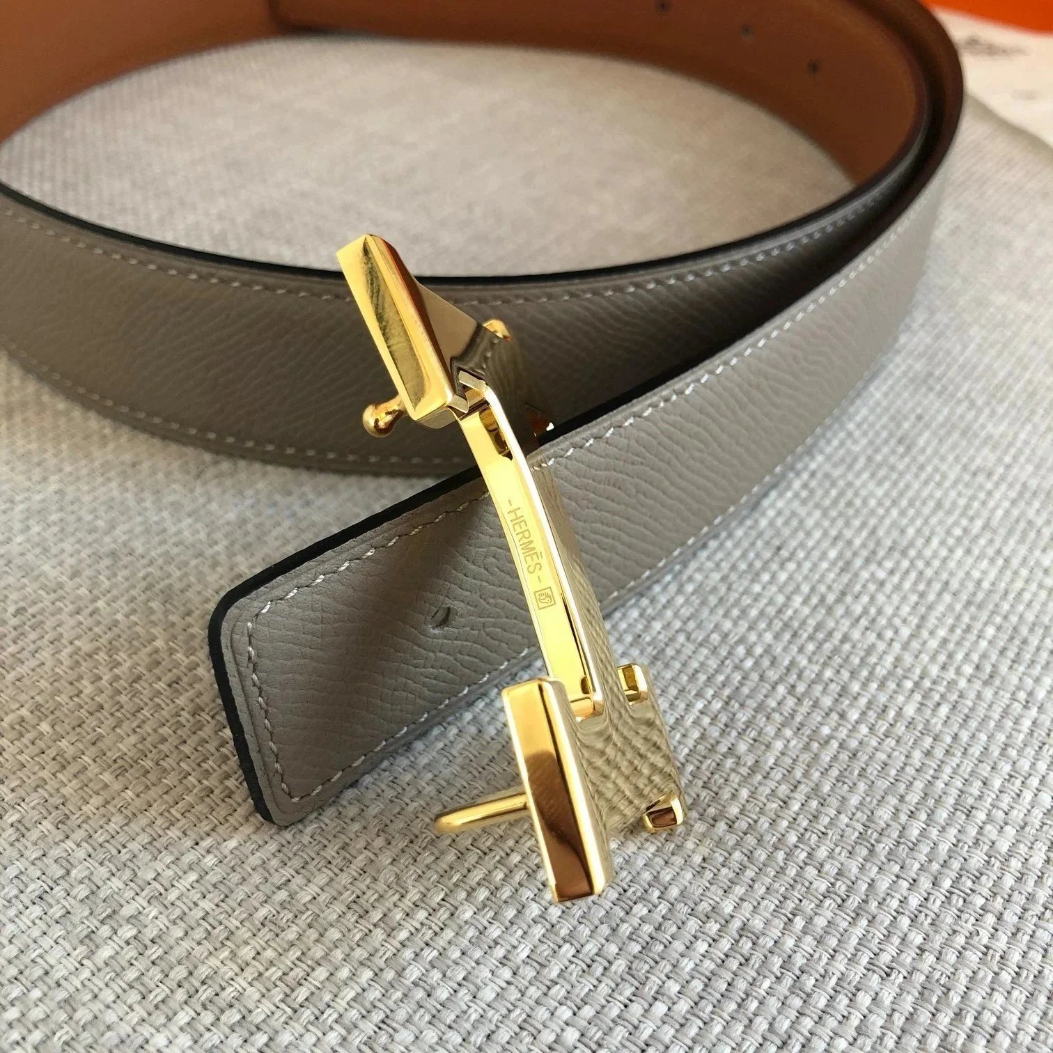 Hermès Belts Reversible 32 mm leather belt with H buckle image 7