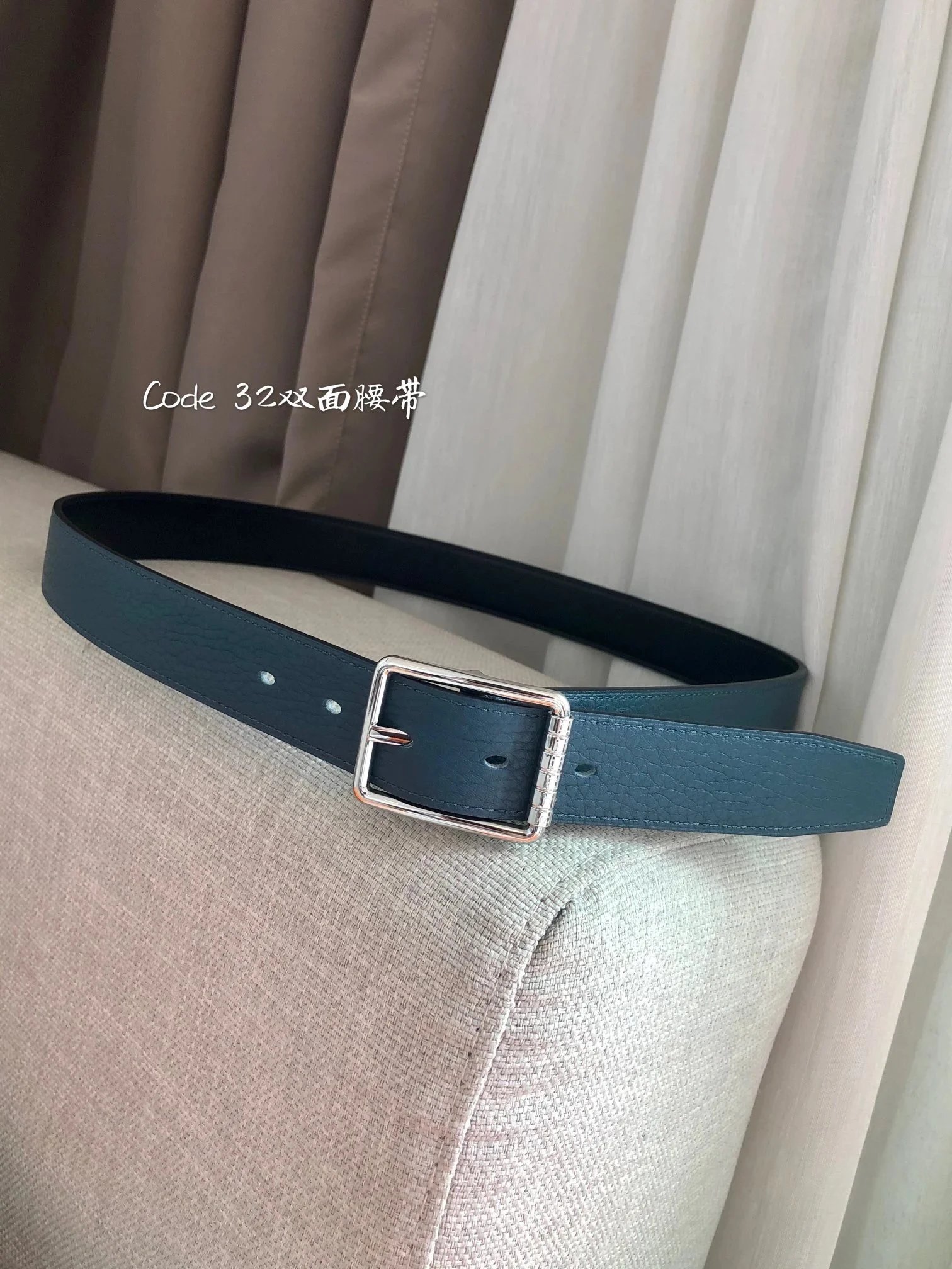 Hermès Belts 32 mm reversible grained leather pin-buckle belt — Style: 5