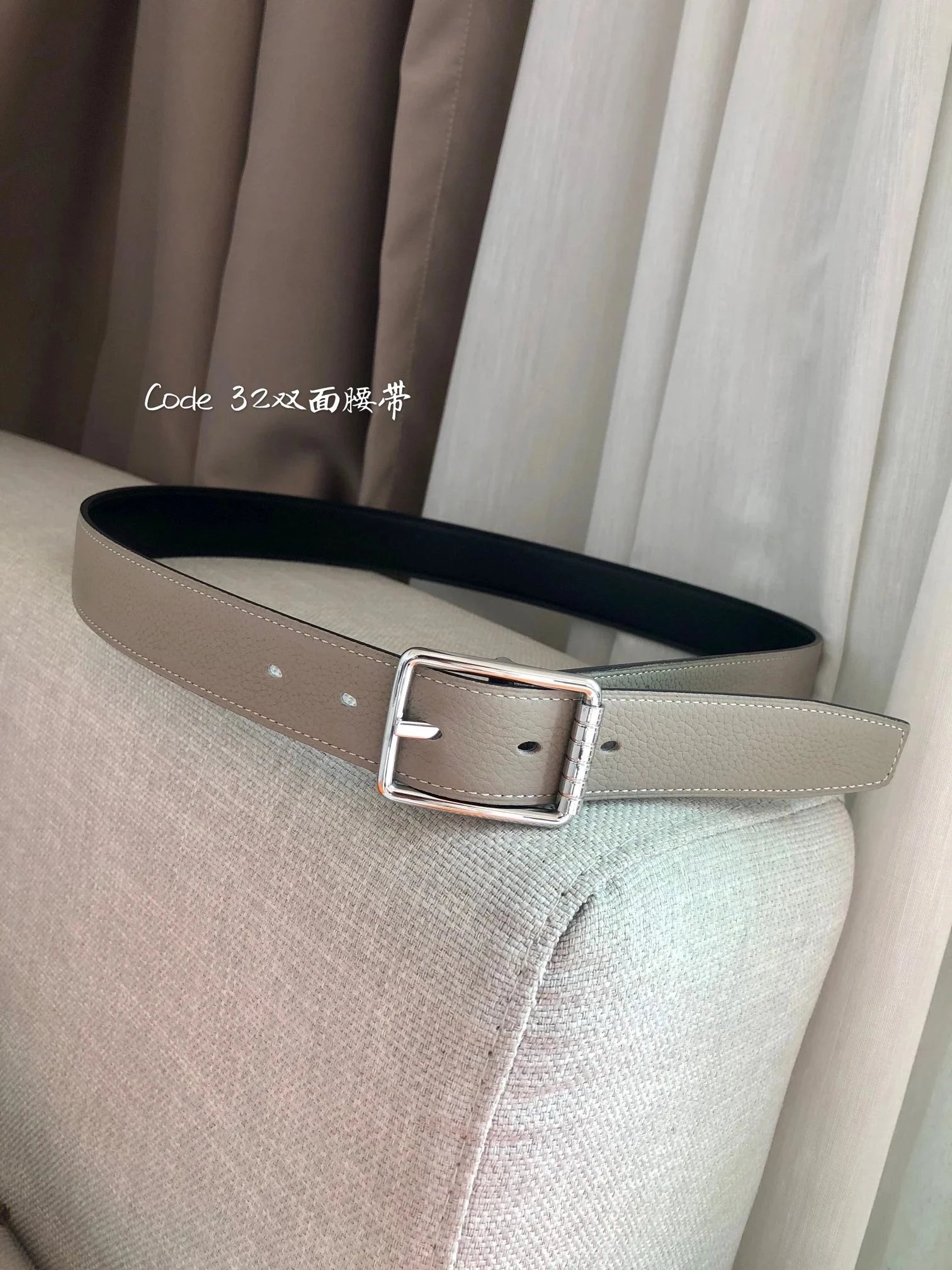 Hermès Belts 32 mm reversible grained leather pin-buckle belt — Style: 6