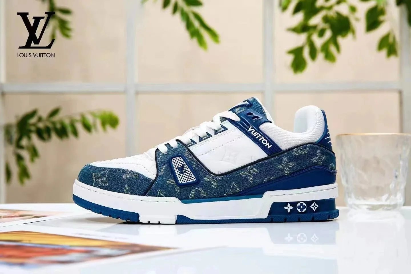 Louis Vuitton Sneakers Low-Top Monogram — 28