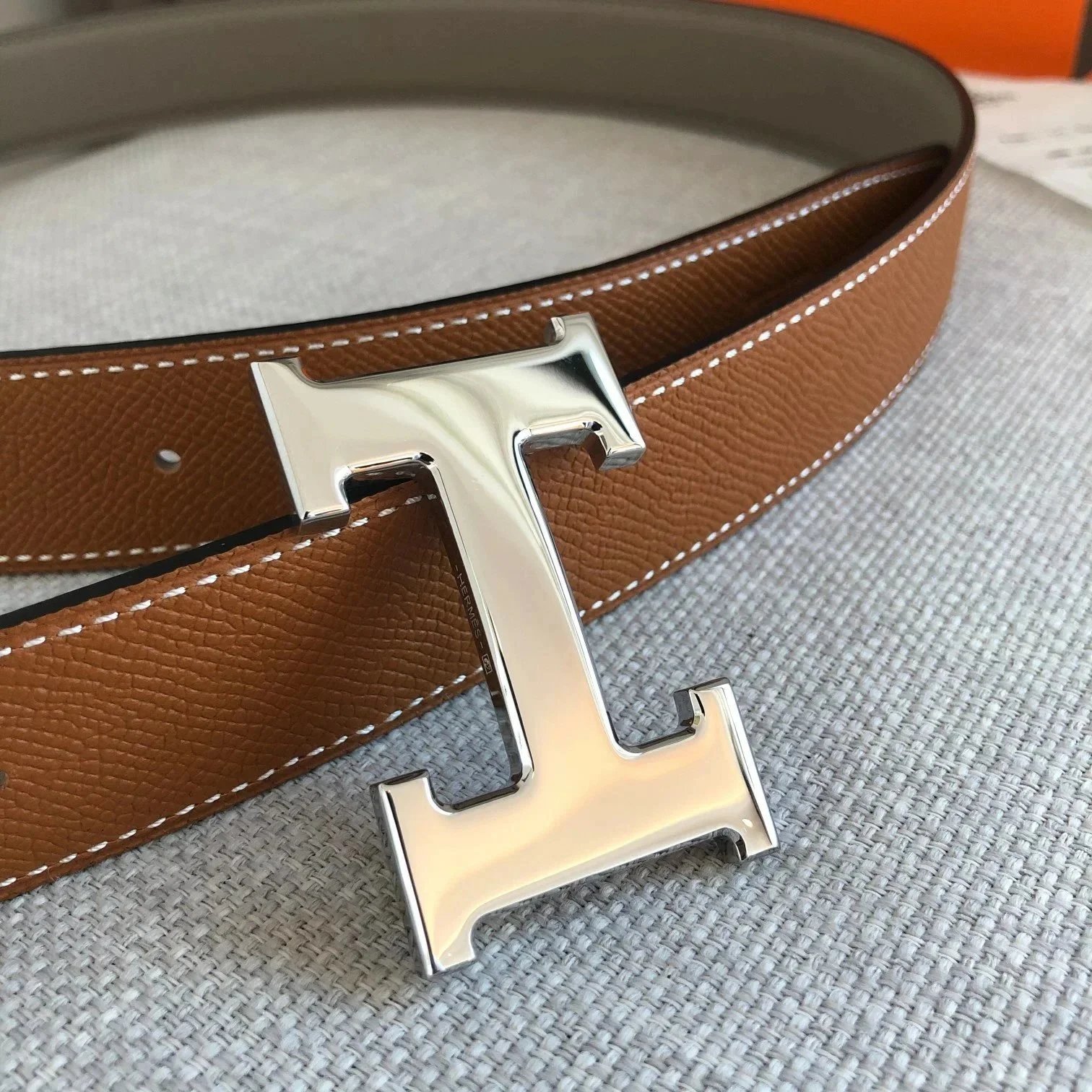 Hermès Belts Reversible 32 mm leather belt with H buckle image 12
