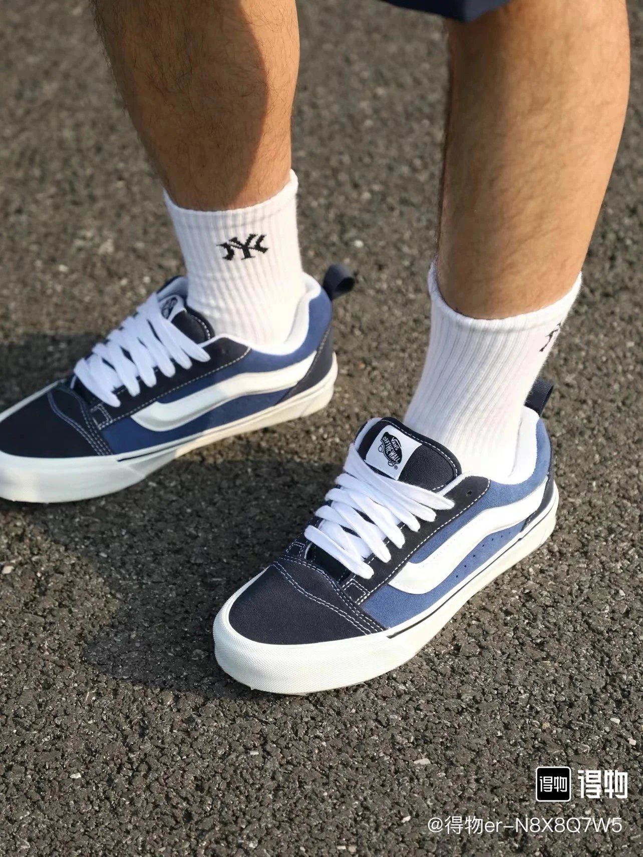 新增配色 蛇年生肖 VANS万斯面包鞋 9