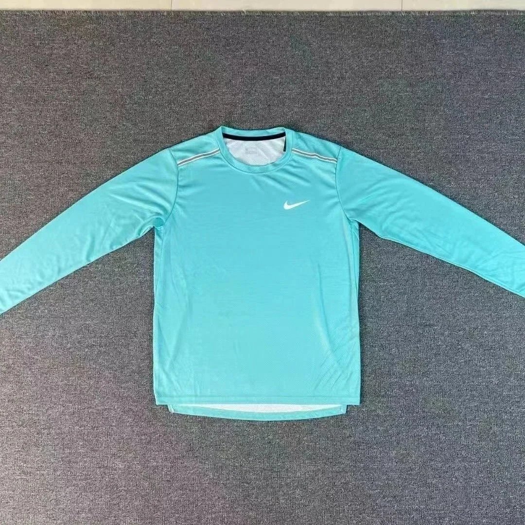 Nike Assorted sportswear sets — 28