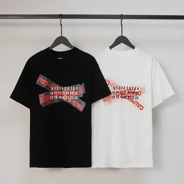 Maison Margiela T-Shirts Crew Neck Graphic product detail image 4