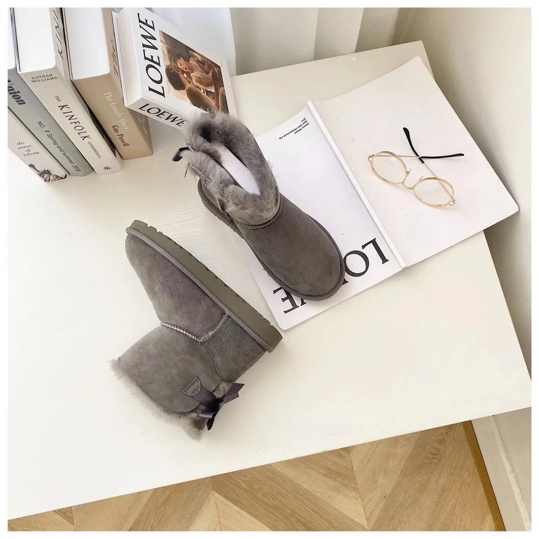 UGG Boots Bailey Bow fur-lined ankle image 11