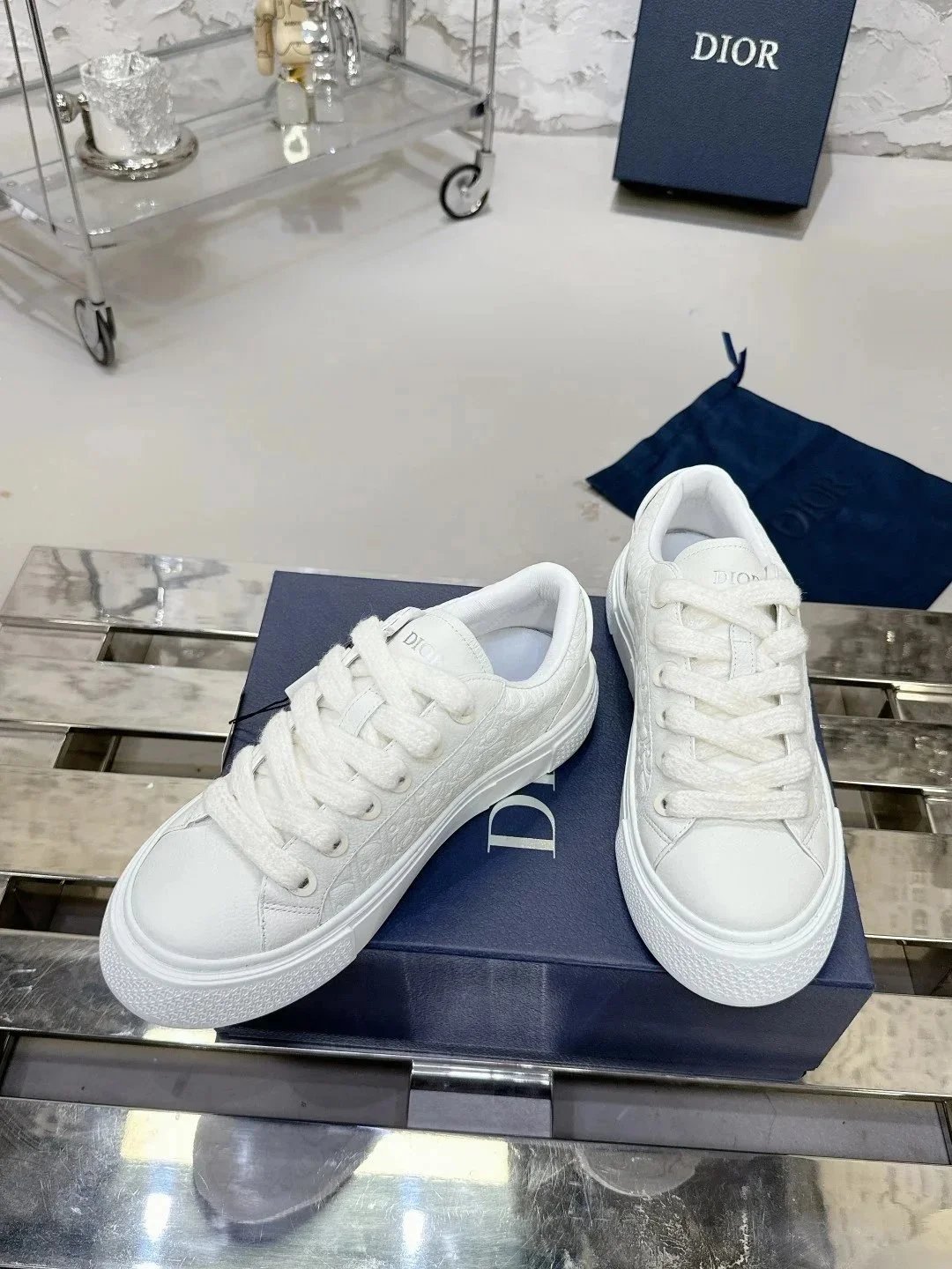 Dior Sneakers B33 low-top logo-pattern image 2