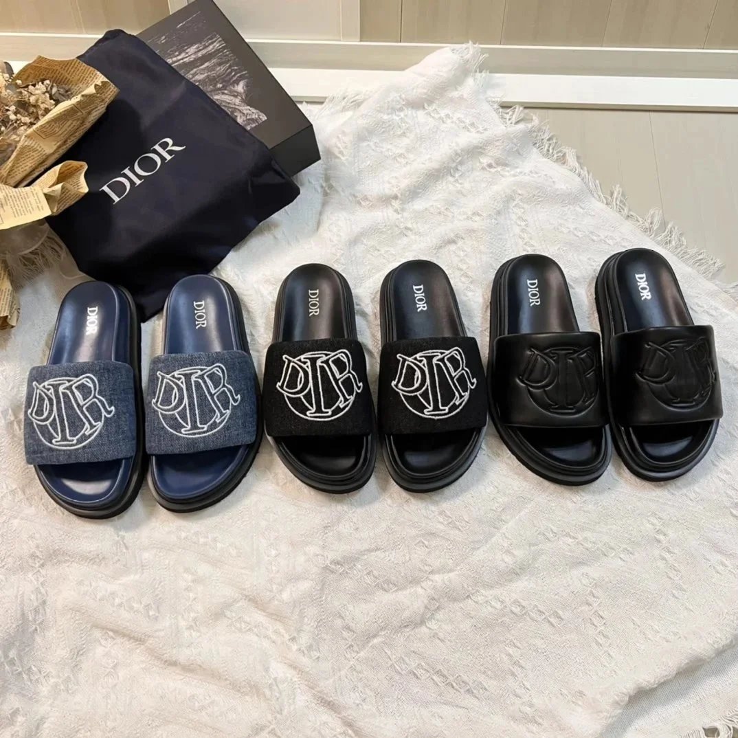 Dior Slippers CD-logo slide image 2