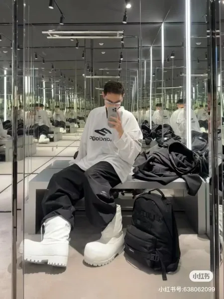 Balenciaga Snow Boot Black Boots - 11