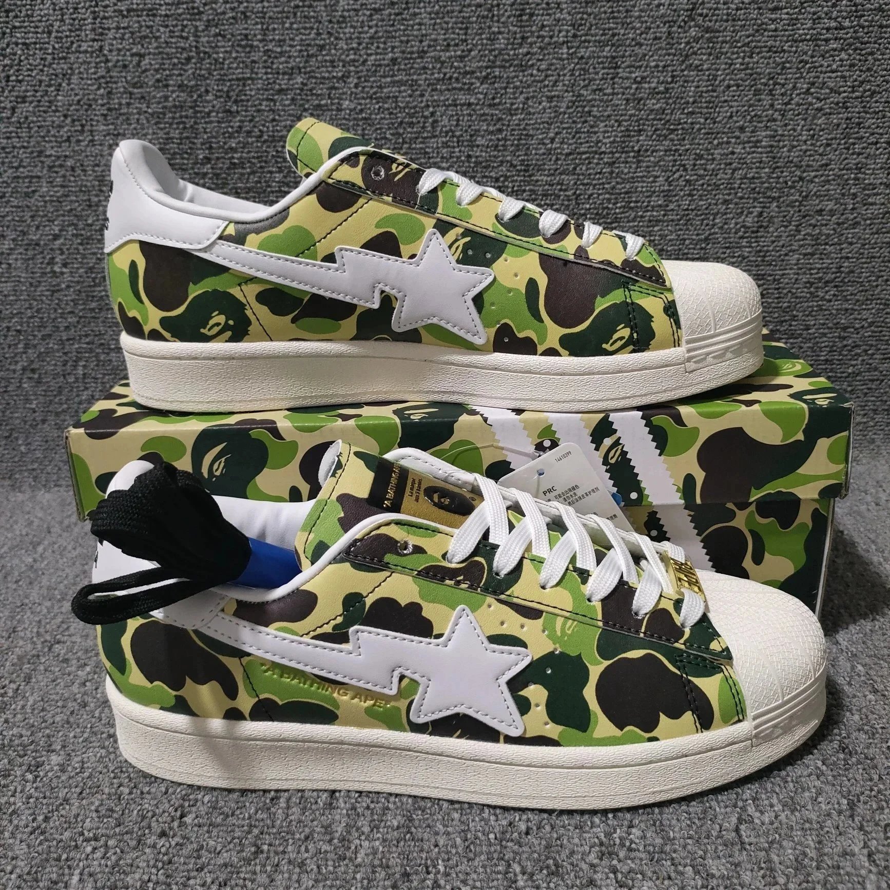 A BATHING APE Sneakers BAPE x adidas Superstar shell-toe low-top image 3