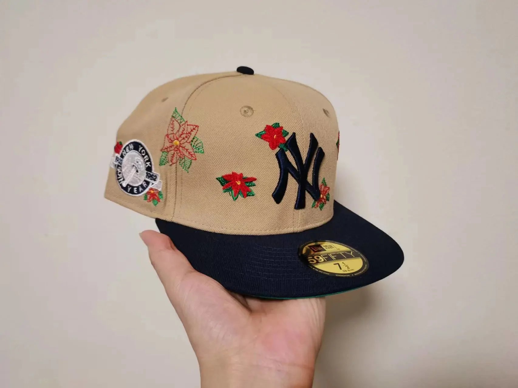 New Era Hats Fitted flat-brim York Yankees cap with embroidered patches image 15