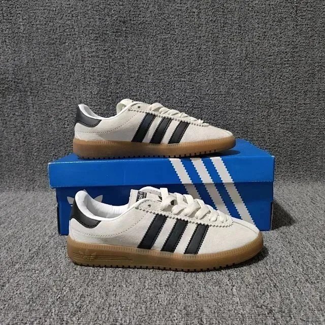 Adidas Sneakers Samba image 2