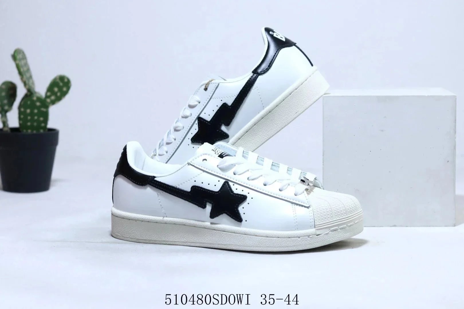 A BATHING APE Sneakers BAPE x adidas Superstar shell-toe low-top image 4